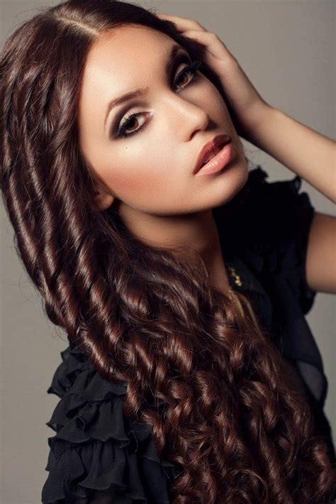 Stylish And Chic Easy Hairstyles For Long Curly Hair For Work For