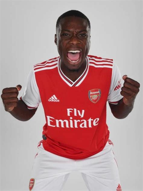 arsenal complete nicolas pepe transfer in club record £72m deal from lille mirror online