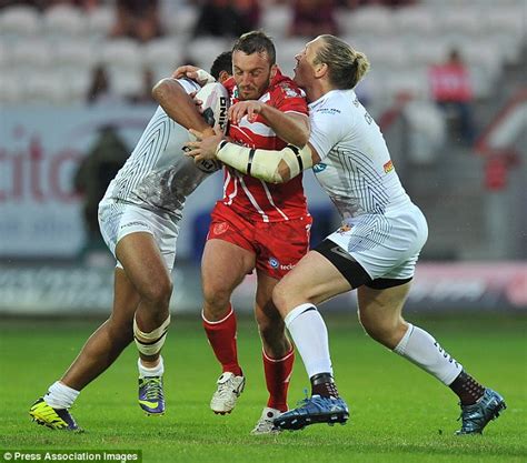 Hull Kr Hooker Josh Hodgson To Leave For Nrl Side Canberra Raiders At End Of Season Daily Mail