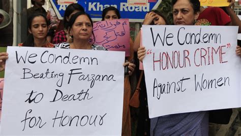 Pakistani Media Mocks Clerics Who Say Men Can Lightly Beat Wives