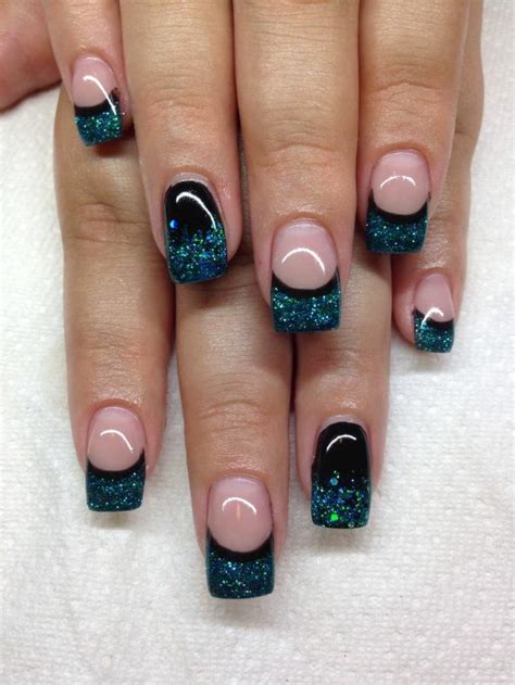 Tplo&co vous donne le choix de pas moins de. Ongle En Gel Bleu Et Noir
