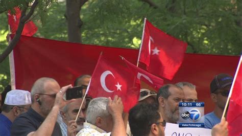 Group Gathers At Turkish Consulate In Chicago After Coup Attempt Abc7