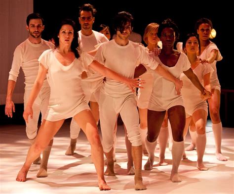 Los Angeles Dance Review Then Now Onward La Contemporary Dance Company Dance Company