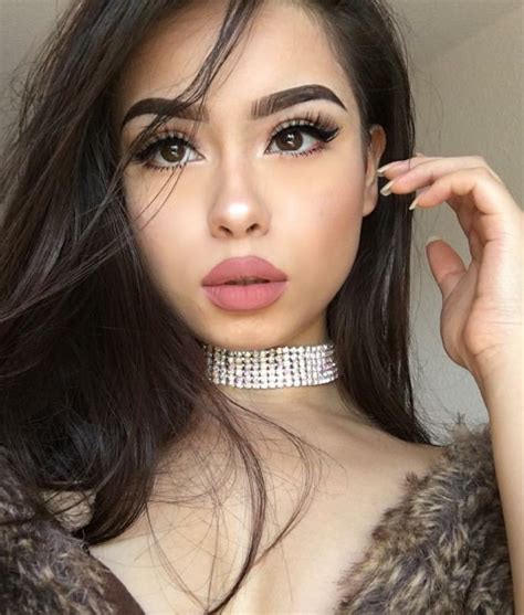 5 Hottest Instagram Celebrities With Natural Lips