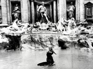 Anita Ekberg In The Trevi Fountain In The Movie La Dolce Vita