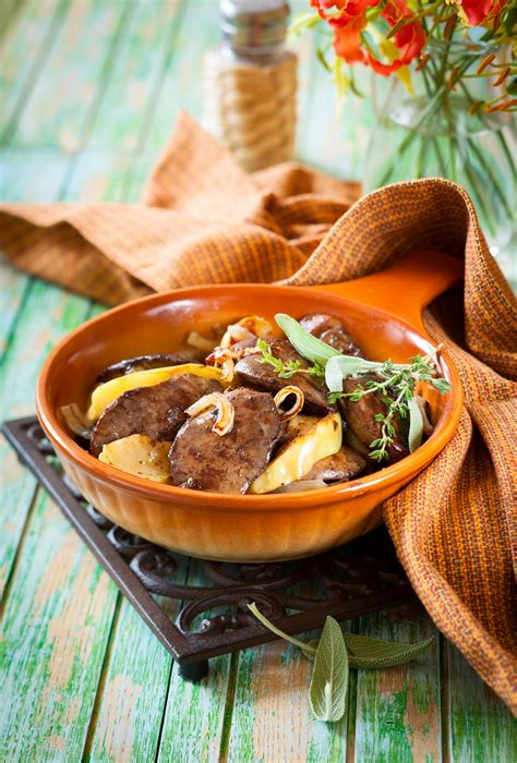 Due ingredienti che stanno molto bene insieme! Fegato di pollo con mele e cipolle | Caramel à la fleur de sel