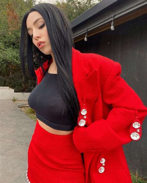Ava Max Nipple Of The Day