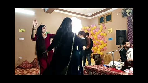 Sexy Pakistani Girls Dance Youtube