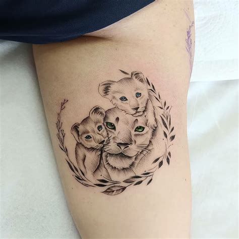 Tatuagem De Leoa Com Filhotes Leopard Tattoos Mother Tattoos