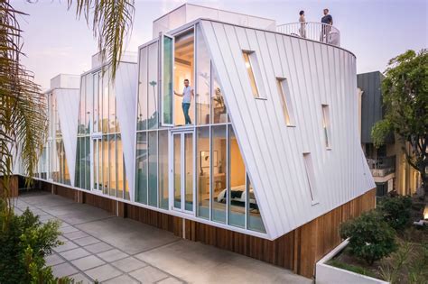Sloped Walls Form Canyon Drive Housing Complex By Loha In Los Angeles