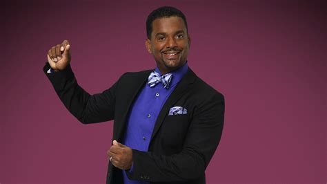 Watch Alfonso Ribeiro Performs The Carlton On Dancing With The