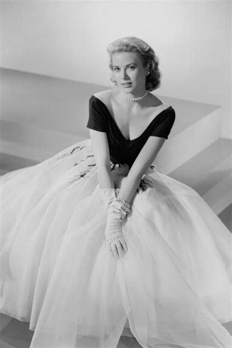 29 Of Grace Kellys Most Iconic Looks Grace Kelly Style Hollywood