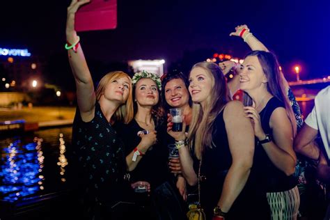 Krakow Boat Party With Unlimited Drinks Getyourguide