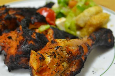 Salsas, pastas, carnes, cocina vegetariana y cocina gourmet en recetas creativas diarias. Pollo con especias de la cocina hindú | India Mágica