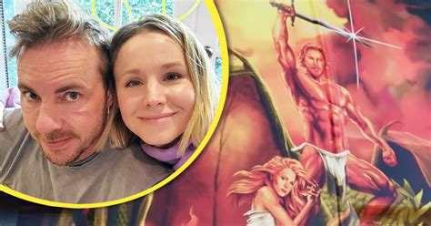 kristen bell reacts to her depiction in dax shepard s sexed up van mural