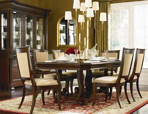 louis philippe  piece dining room set  bassett