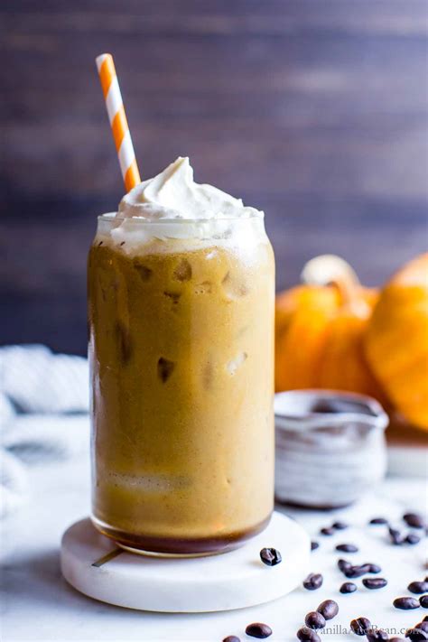 5 minute iced pumpkin spice latte
