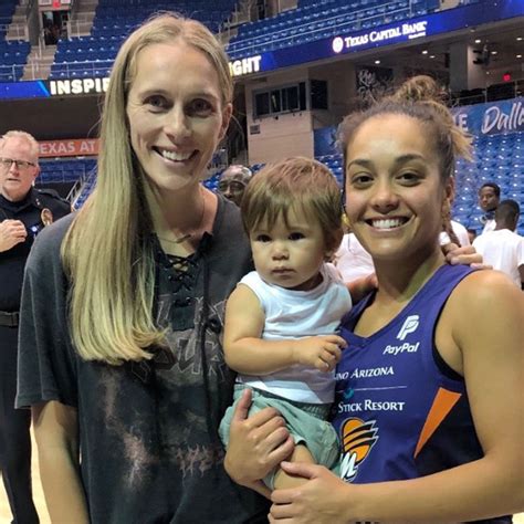 Leilani Mitchell Overcomes Adversity To Lead Mercury To Playoffs
