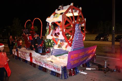 Our easy vinyl parade float trailer kit will make decorating your float in your choice of colors less stressful. Video: Starlight Christmas Parade in Palm Coast's Town Center - Christmas Parade 2010 | FlaglerLive