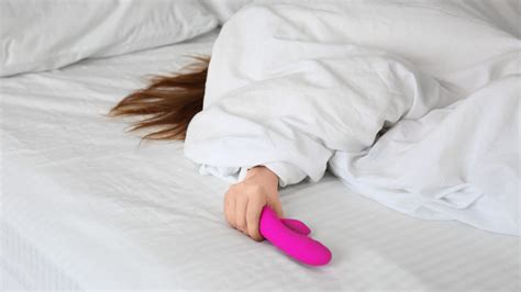 Can Masturbating Really Help Reduce Menstrual Cramps Heres What We Found Out
