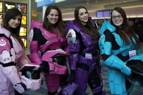 These Ladies Love Cosplay And Halo Barnorama
