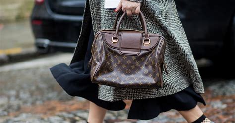 Louis Vuitton Logo Handbag Trend Street Style Accessory