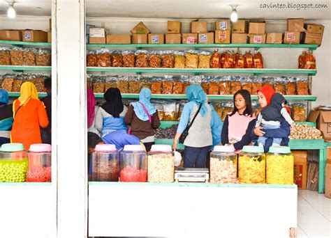Entree Kibbles Indonesian Local Keropok Snack Shop At Oleh Oleh