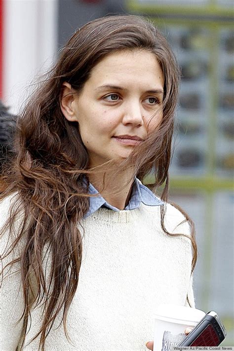 This fanpage is not in contact with katie holmes, so it is. Katie Holmes Gray Hair: Actress Steps Out With No Makeup ...