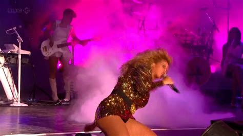 Beyonce Performing The Beautiful Ones And Sex On Fire Glastonbury 2011 Hd Youtube