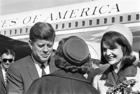 [The Kennedys greeting a woman at Love Field] - The Portal to Texas History