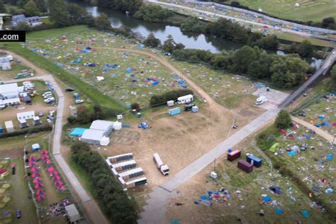 Clean Up Operation Begins After Tents And Rubbish Left At Reading Festival Radio Newshub