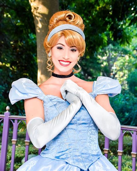 Pin By Emelly Thays On Cinderella Disneyland Princess Cinderella