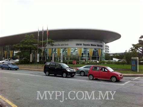 Toyota Showroom & Service Centre in Section 19 | My ...