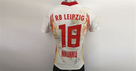 Sicher günstig online rb leipzig. Das original getragenes RB Leipzig Trikot von Nkunku