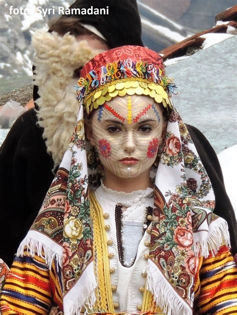 albanians-of-tetova-albanian-culture,-folk-clothing,-historical-clothing
