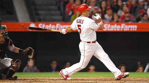 Pujols Becomes 32nd Member Of 3000 Hit Club