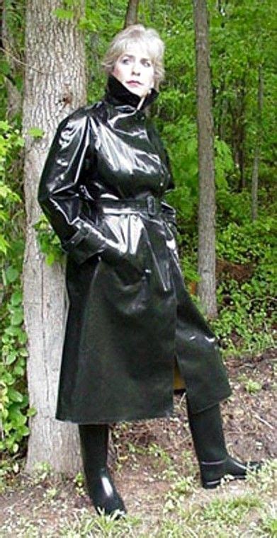 Classic Shiny Black Rubber Mackintosh Rainwear Girl Rubber Raincoats