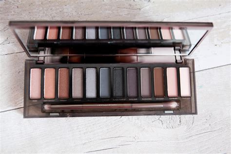 Jess Journal Urban Decay Naked Smoky Pallet Review