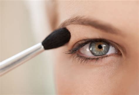 7 Makeup Tips For Ladies With Hooded Eyelids Inland Cosmetic Surgery