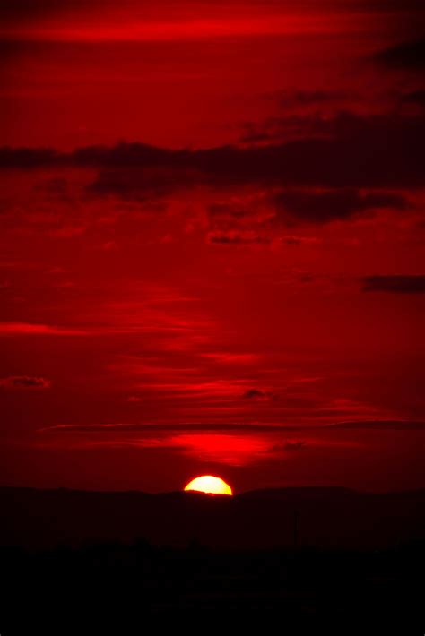 Pin By Koncz Zsuzsa On Sunset Sunrise Red Aesthetic Red Pictures
