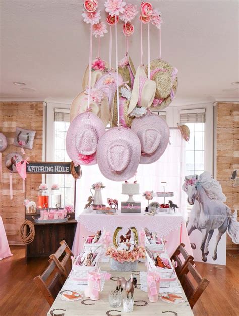 How To Create A Rustic Horse Themed Kids Birthday Party Fern And Maple
