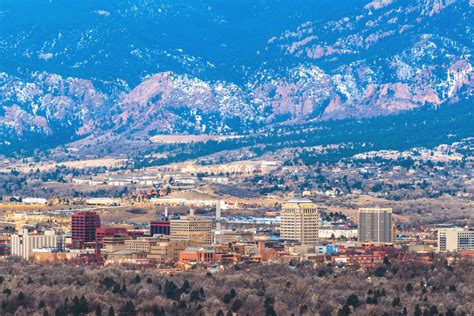 7 Best Cities To Live In Colorado With Mountain Views 2023