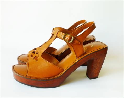 70s Wooden Platform Sandals Heel Leather Vintage