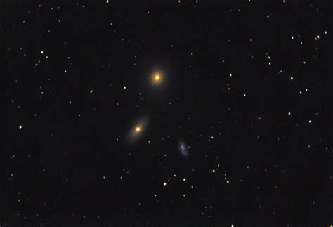 Messier 105 And Friends Messier 105 Upper Is An Ellipti Flickr