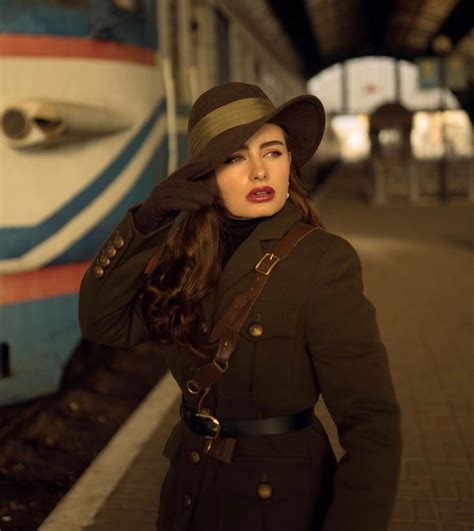 Lira Karina Model Ukraine Moda Instagram Bullet Journal Books Lira Teacher Outfits Train
