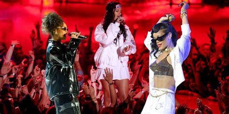 Rihanna En Tournée Mondiale Des Stades En 2023 Retour Sur Ses