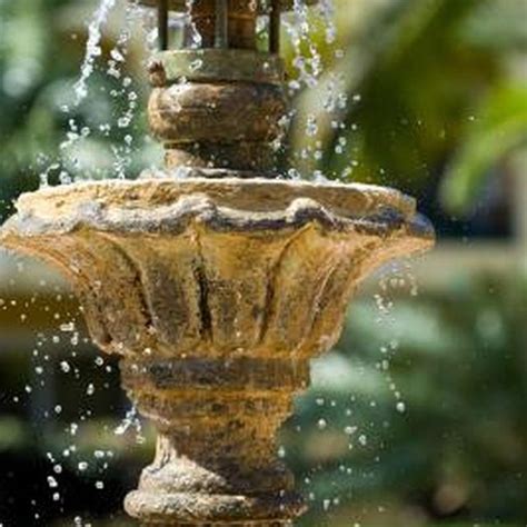 How To Paint A Resin Water Fountain Ehow Fountains Outdoor