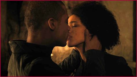 Game Of Thrones S7e2 Missandei And Grey Worm Romantic Scene Youtube