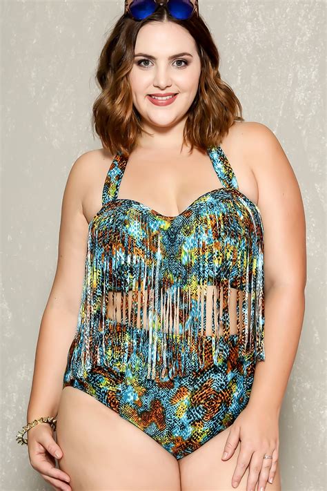 Shopping For Plus Size Bathing Suits
