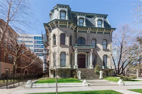 One Of Chicagos Last Remaining Original Prairie Avenue Mansions Comes